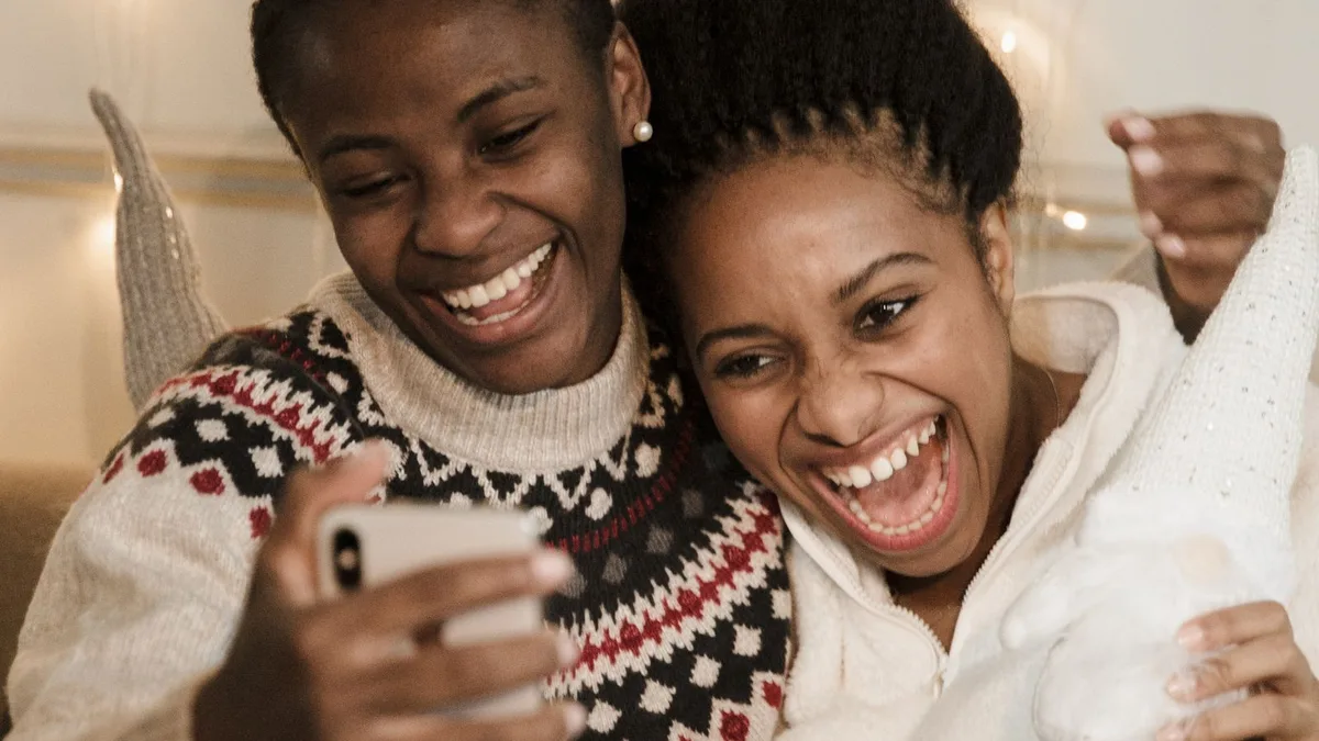 Texto de aniversário para melhor amiga no WhatsApp: carinho sem parecer copiado