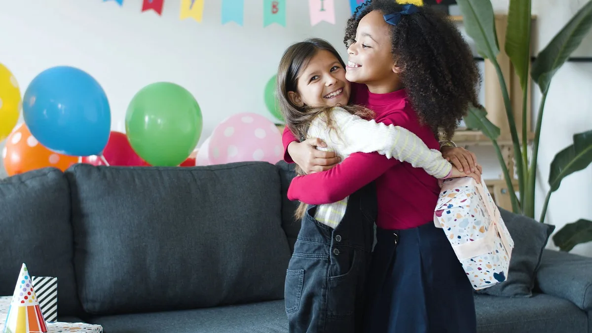 Mensagem de aniversário emocionante para sobrinha: palavras de tia e tio